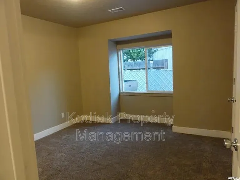1987 S Lake St — Photo 10
