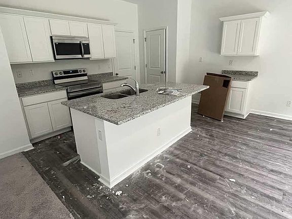 5th image of 38427 Honesuckle Dr