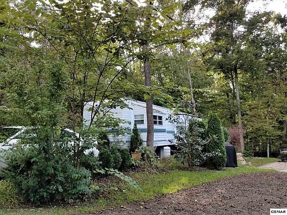 4th image of 4229 E Pkwy #28