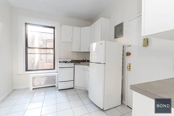 Rented by Bond New York | media 2