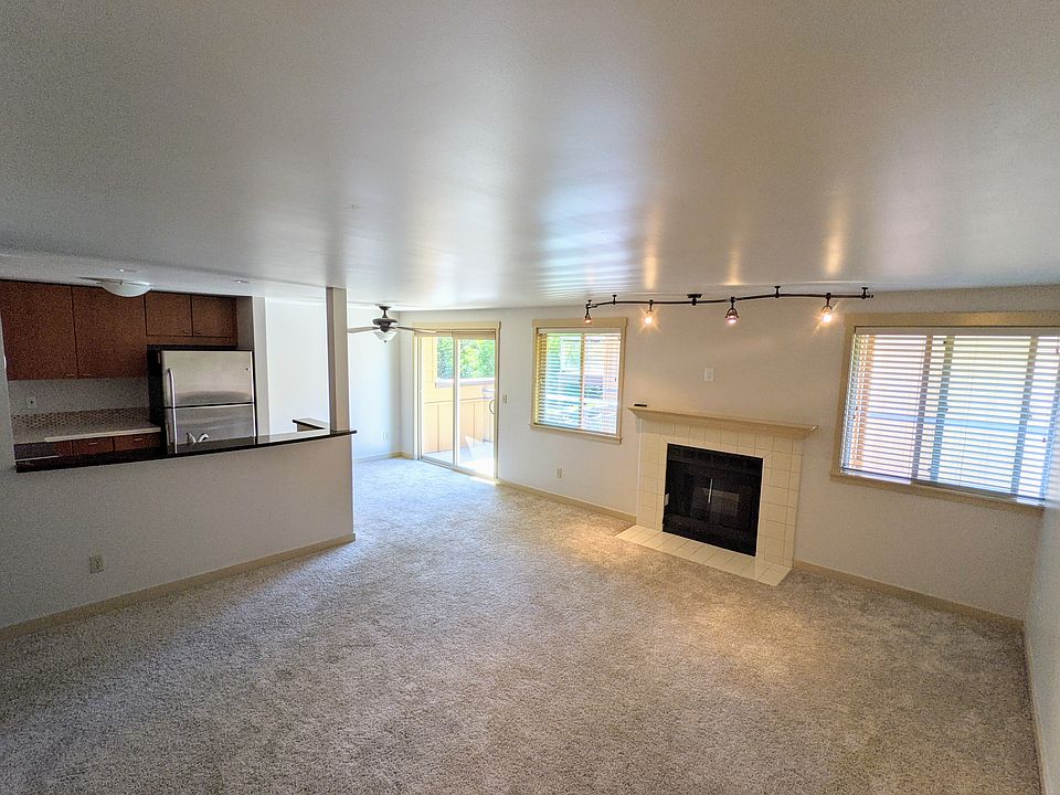 1st image of 8248 126th Ave NE APT C305
