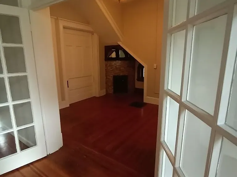 415 Belgravia Ct — Photo 6