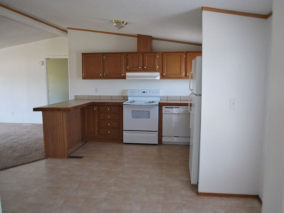 Tile Counter Tops Lots of Space