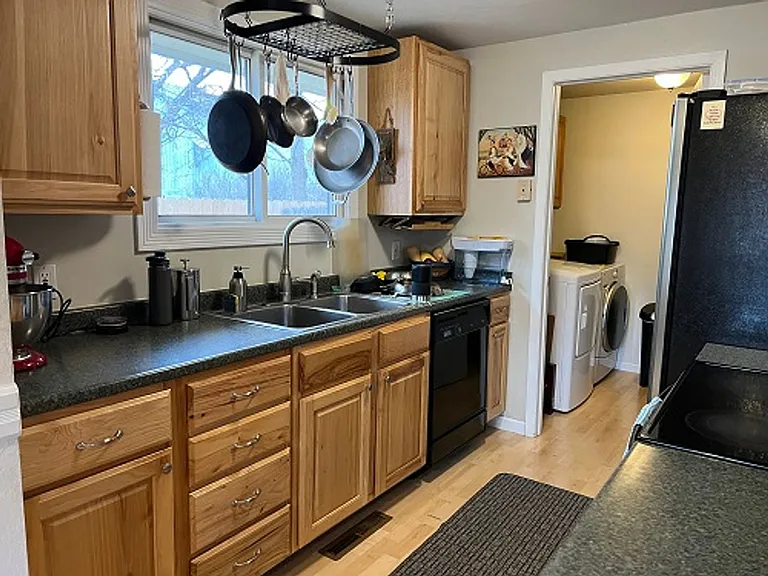 3406 Avon Ct — Photo 5