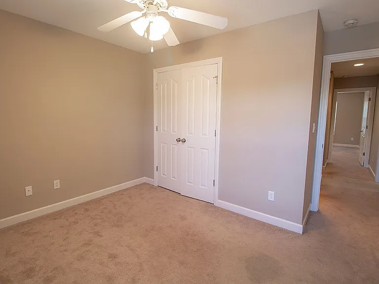 1311 Raleigh Dr — Photo 29