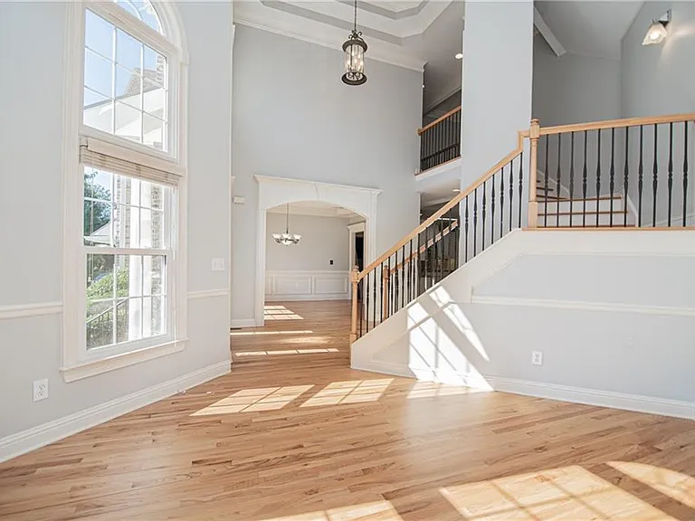 4012 Erin Dr — Photo 7