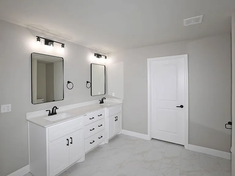 4709 Scotty Dr — Photo 18