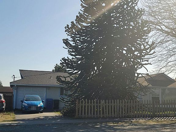 2nd image of 357 SW 3rd Ave
