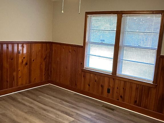 5th image of 328 Polly Dr