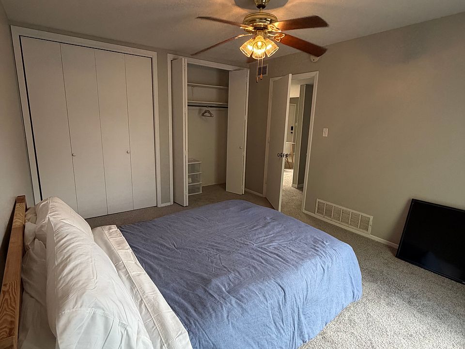 1st image of 3828 W 7th St #1