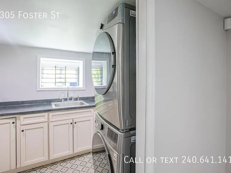 6305 Foster St #B — Photo 5
