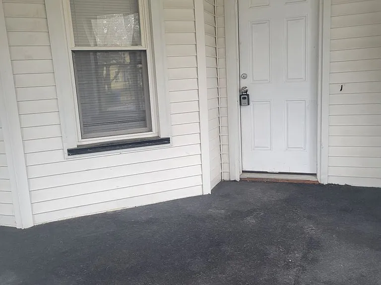 126 Flanders St — Photo 23