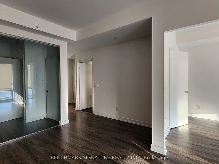 20 Edward St #2512 — Photo 11