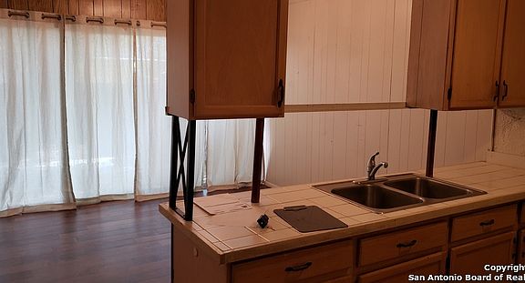 4th image of 7008 Glen Park