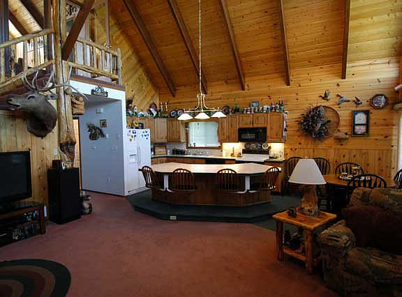 4th image of 3871 Lakeside Dr