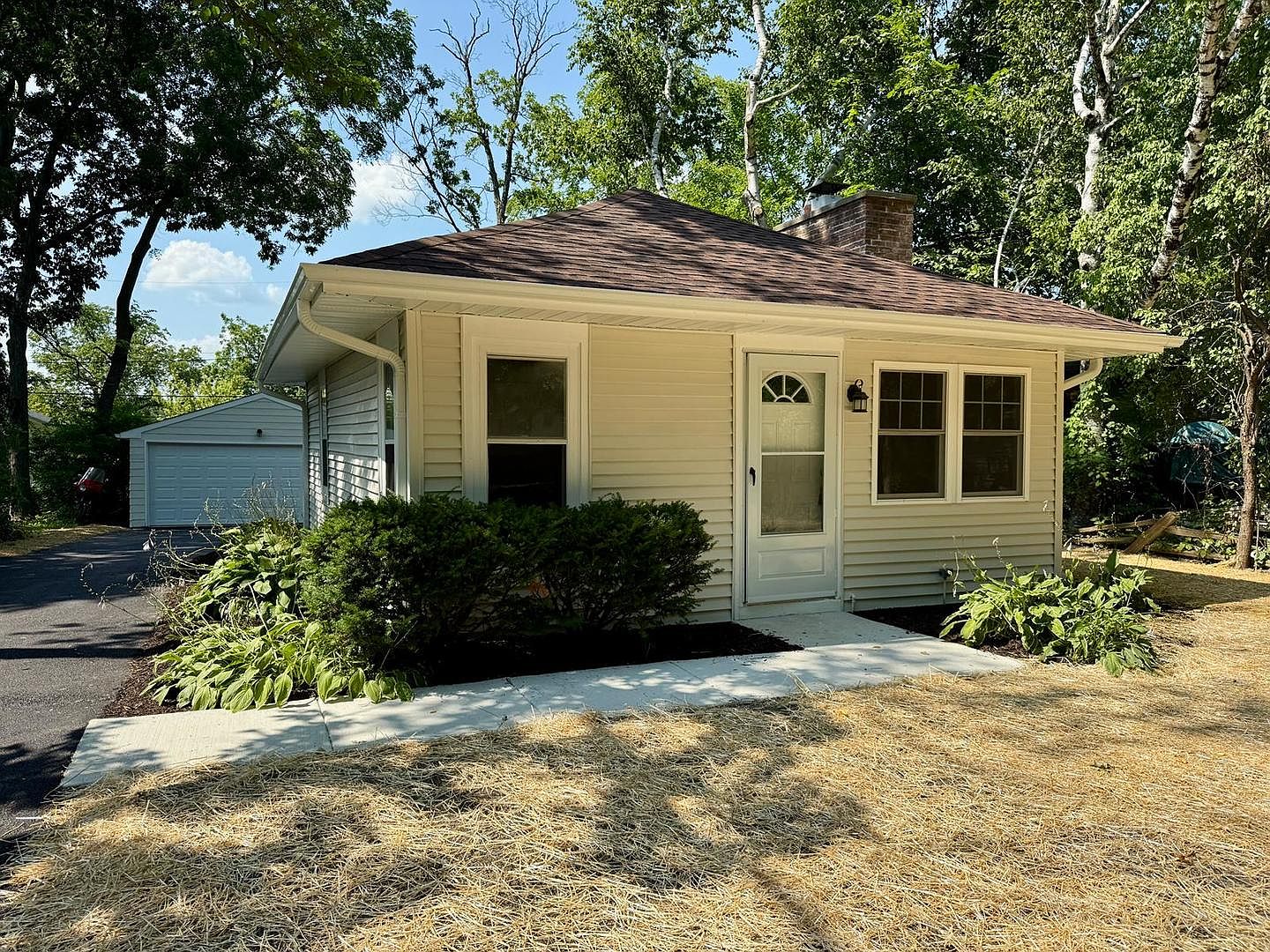 26346 N Walnut Ave, Mundelein, IL 60060 | Zillow
