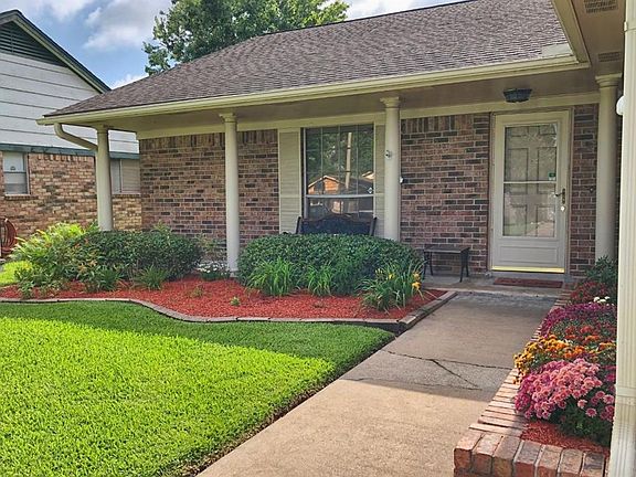 4th image of 3715 Sweetbriar Dr