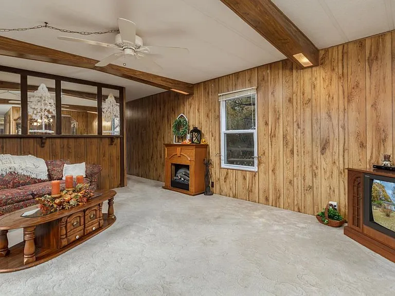 20303 Dove Rd — Photo 7