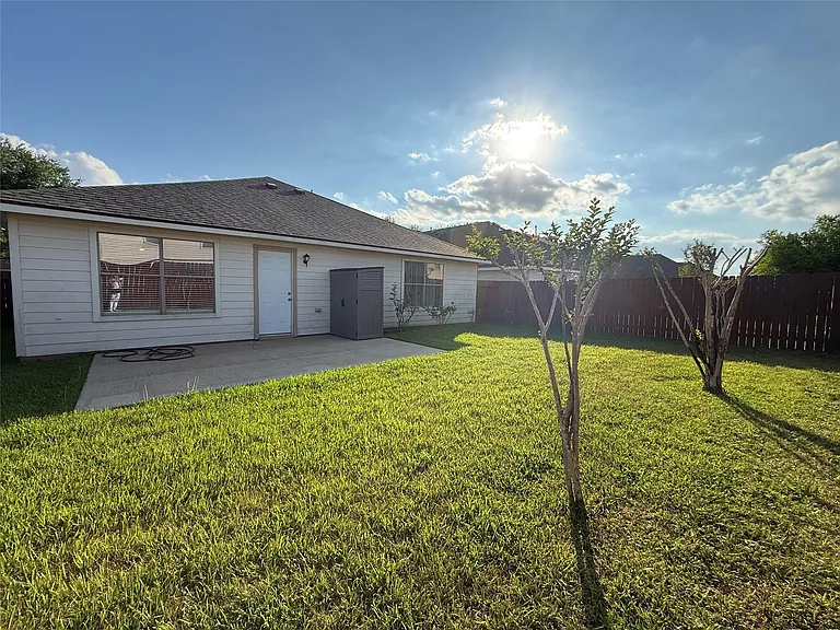 5935 Wildbriar Ln — Photo 22