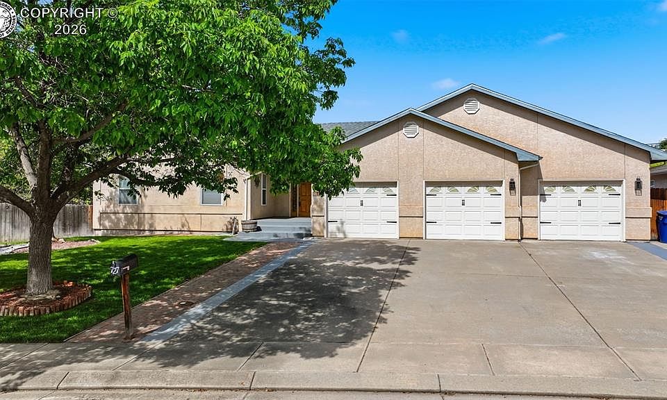 1st image of 727 W Tyrolean Way