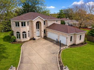 1007 Wildwood Ln, Mount Prospect, IL 60056