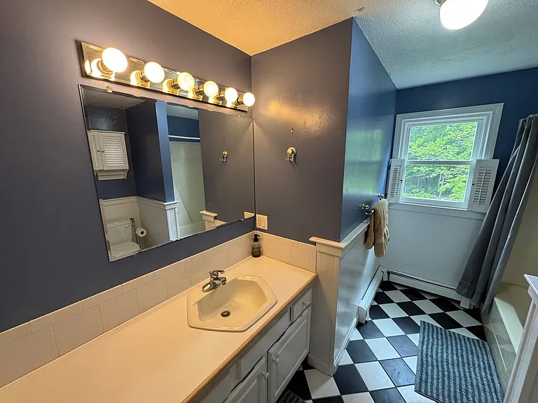 second upstairs bathroom
