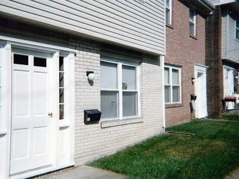 610 Washington Ave #15 — Photo 2