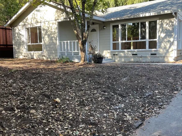 1695 Ronne Dr #1, Santa Rosa, CA 95404