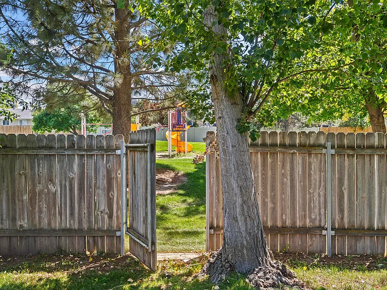 7359 E Nottingham Ln — Photo 31