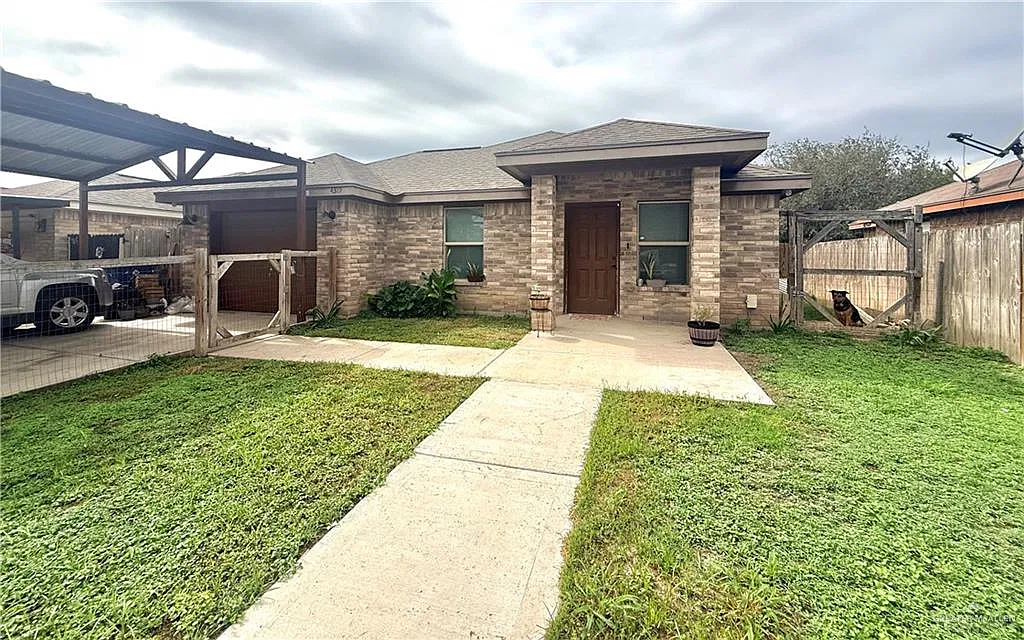 4 bed, 2.0 bath, 1333 sqft, $1,350 — Photo 1