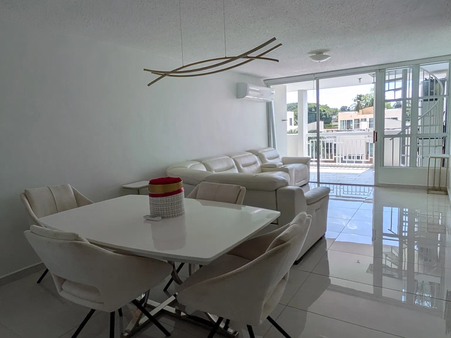 3 bed, $2,500 — Photo 3