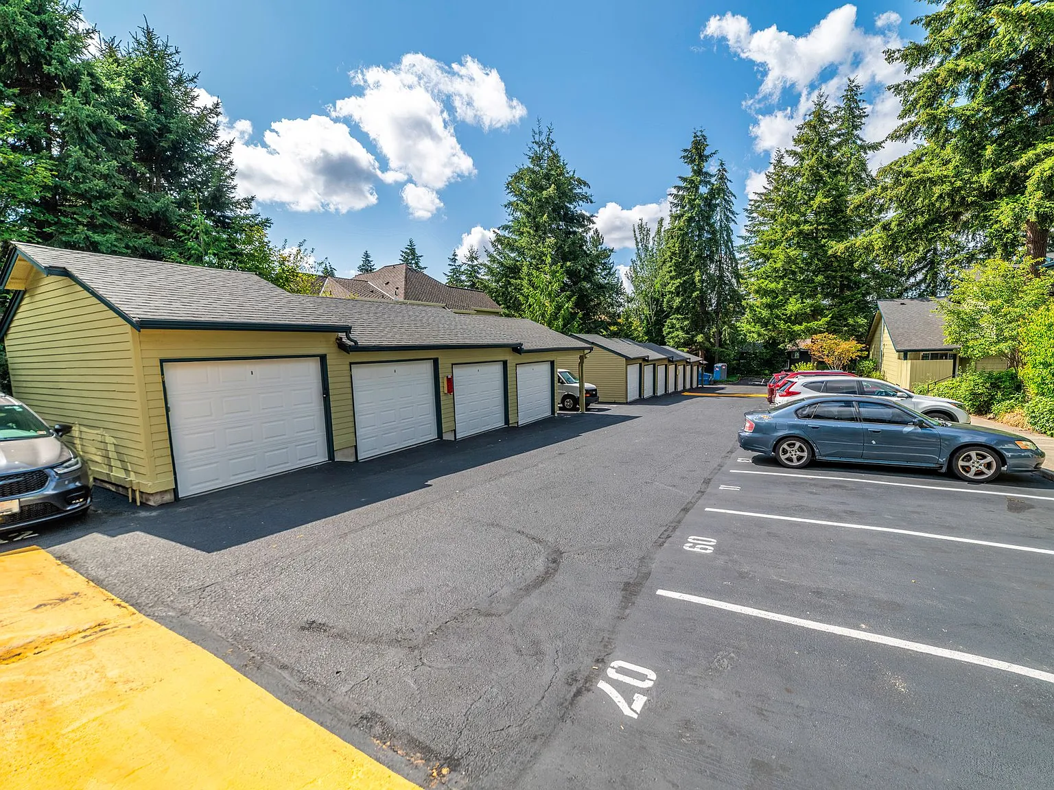 The Kamber Ridge Apartments — Photo 4