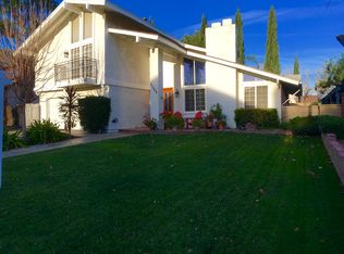 25688 Chimney Rock Rd, Santa Clarita, CA 91355