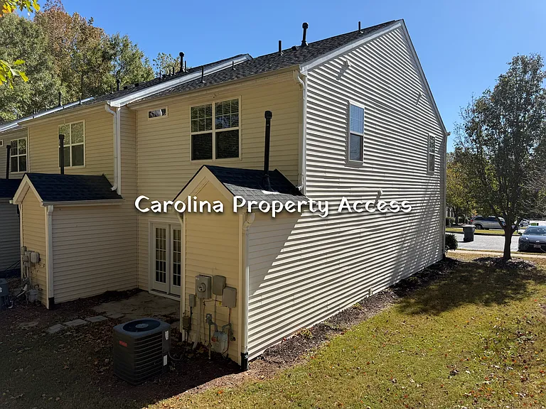 108 Pilot Ct — Photo 3