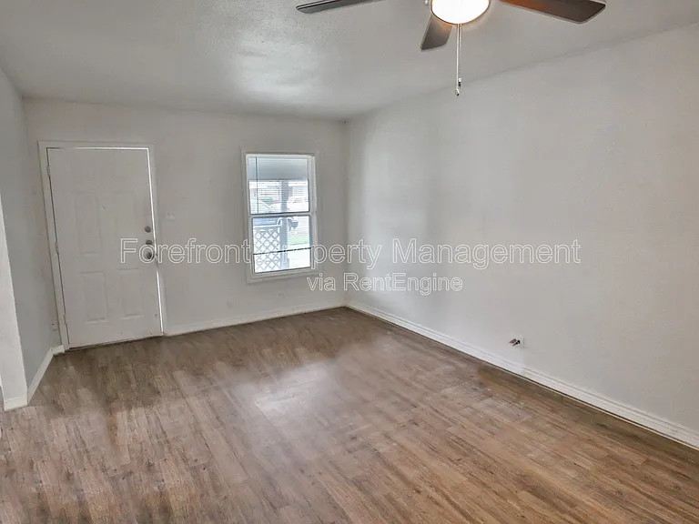 2426 Cincinnati Ave — Photo 10