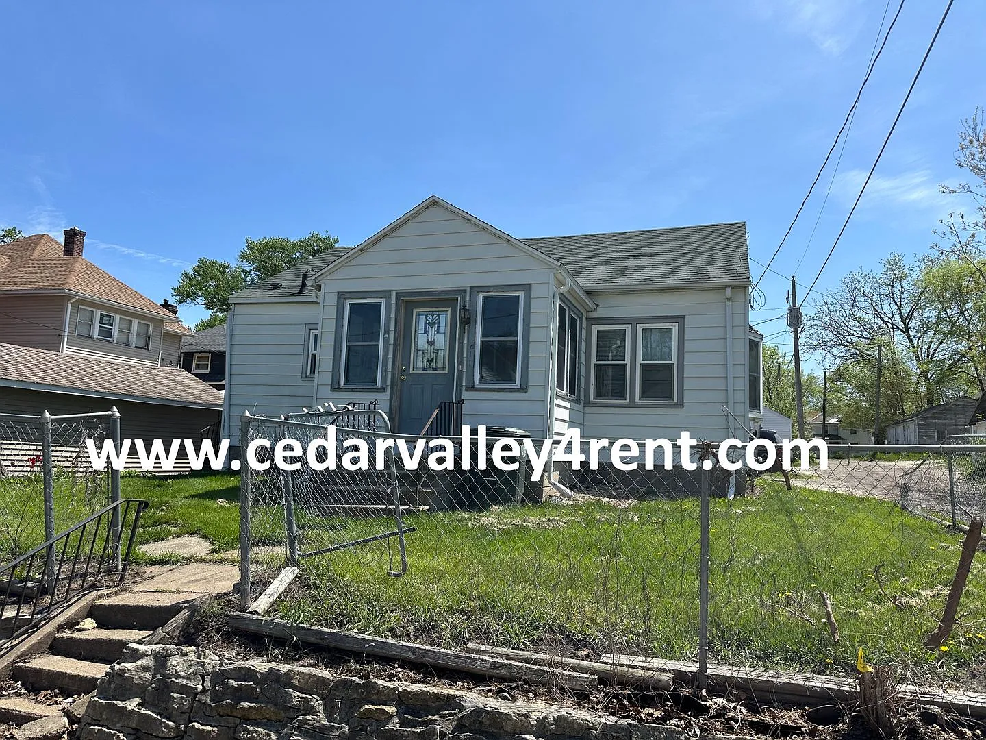 Updated 2 Bedroom, 1 Bath House- 611 W. 8th — Photo 1