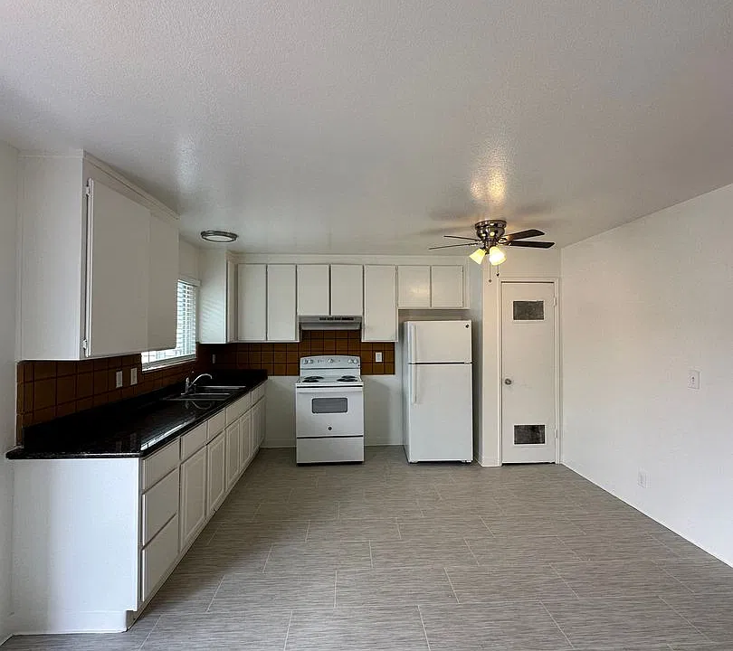 590 Stoney Ct