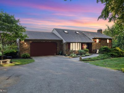 6895 Jackson Dr, Seven Valleys, PA, 17360