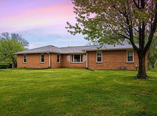 595 Cedar Cross Rd, Dubuque, IA 52003