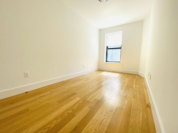 5th image of 113 Stanton St APT 2