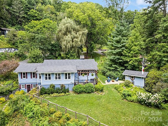 2nd image of 212 Tiger Lily Ln