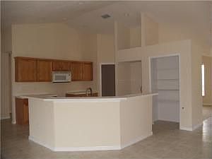 4th image of 1234 SW Bargello Ave