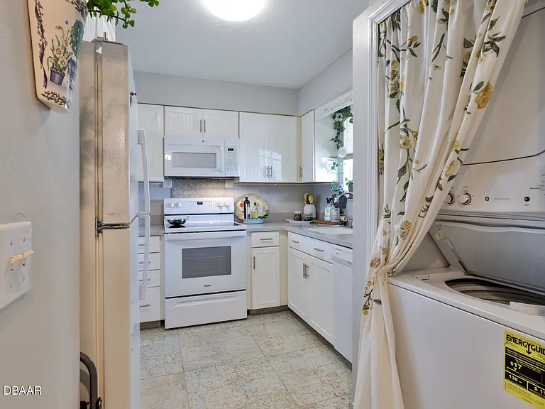 906 Ocean Marina Dr — Photo 15