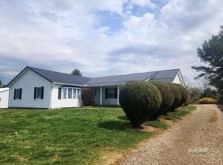 115 N Broadway St, Racine, OH 45771