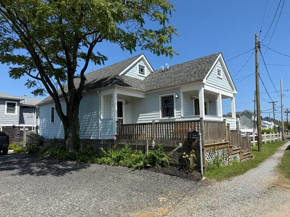 1 Private Rd, Highlands, NJ 07732