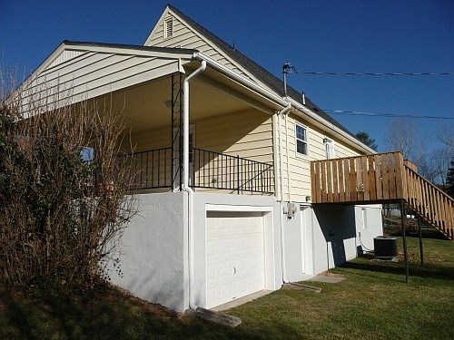 3rd image of 120 Mulberry Dr