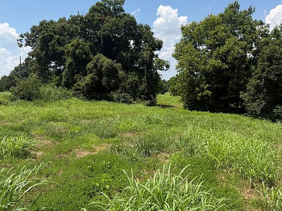 2nd image of 10327 Oak Grove Rd