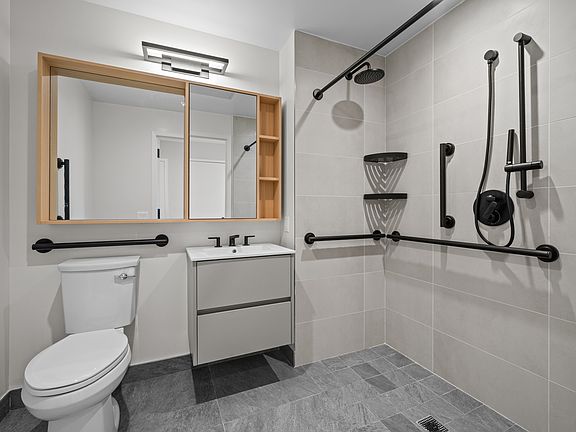 5th image of 2905 W 17th St #1A