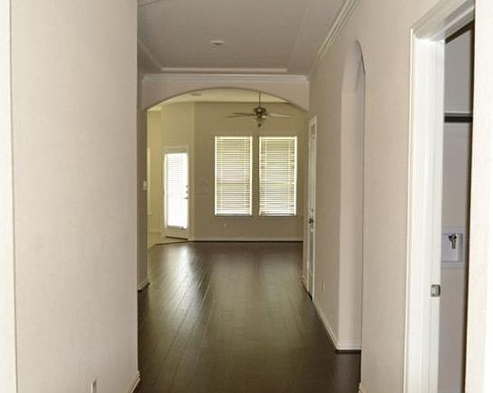 4th image of 1004 Arvada Dr