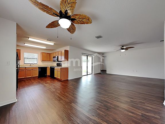4th image of 1741 Chatham Green Cir